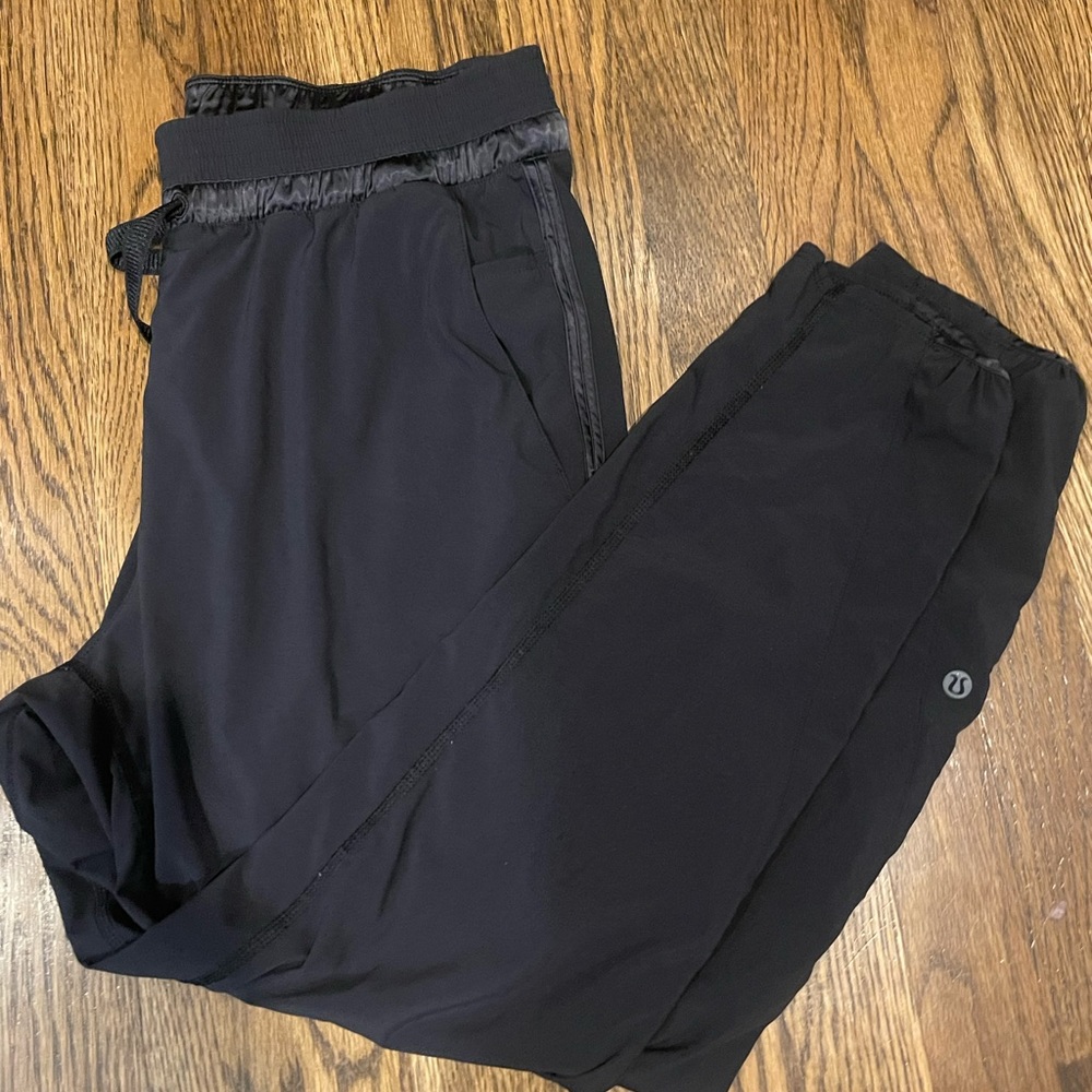 Lululemon Jogger 25in. Size 8